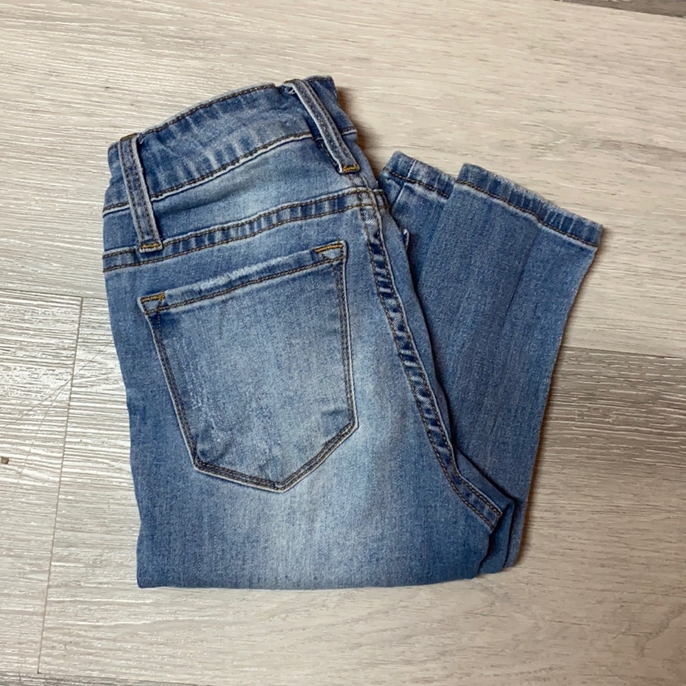 Ripped skinny jeans